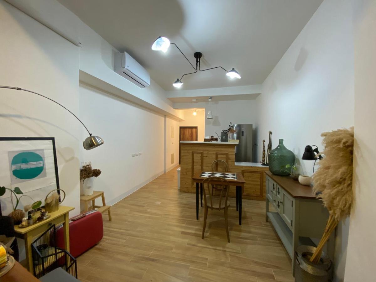Апартаменты 好室連連house Lien Lien Тайнань Экстерьер фото