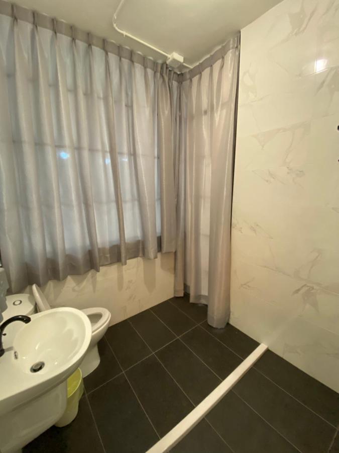 Апартаменты 好室連連house Lien Lien Тайнань Экстерьер фото